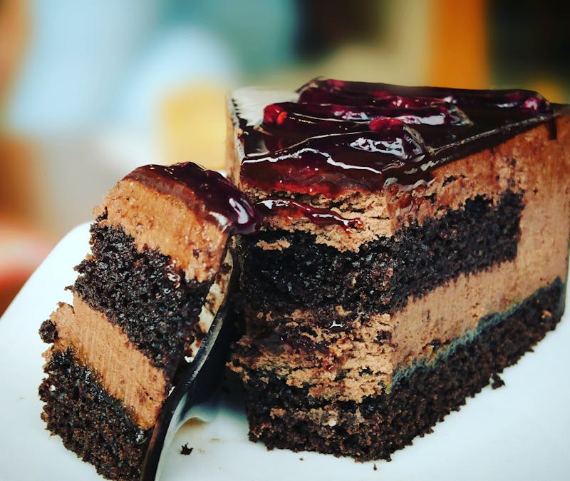 KitKat Chocolate Overload Cake